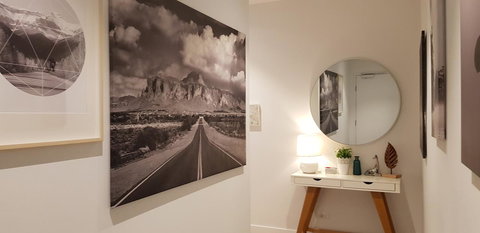 Ivanhoe Apartments - Stayed 3