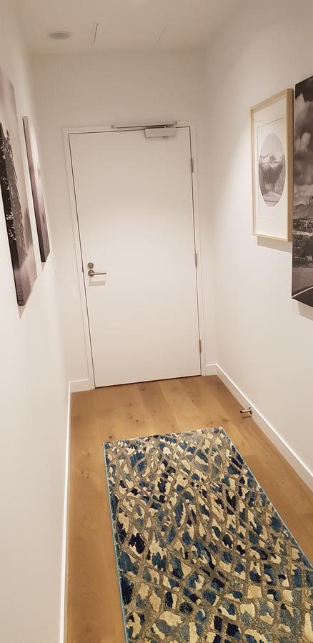 Ivanhoe Apartments - Stayed 1