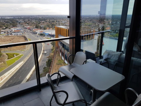 Ivanhoe Apartments - Stayed 19