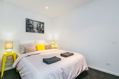 Complete Host The River Apartments - Stayed 2