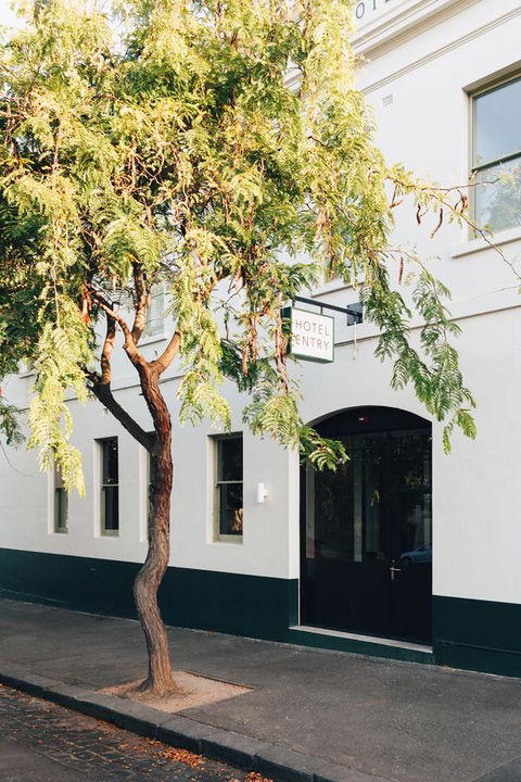 Naughtons Hotel - Stayed 4