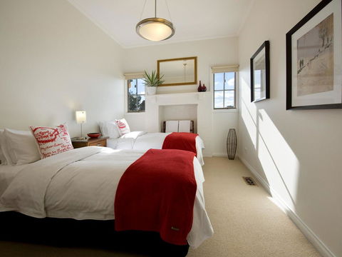 Churchills - Stays Accommodation 12