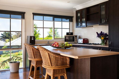 Churchills - Stays Accommodation 2