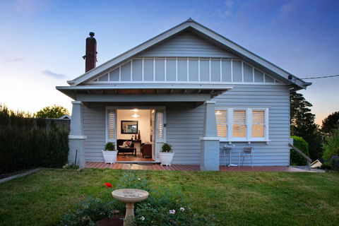 Churchills - Stays Accommodation 3