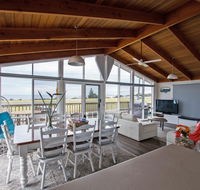 Stunning Waterfront only 10 minutes to Phillip Island - Pet Friendly - Stayed