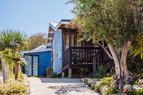 The Blue Beach House - Stayed 2