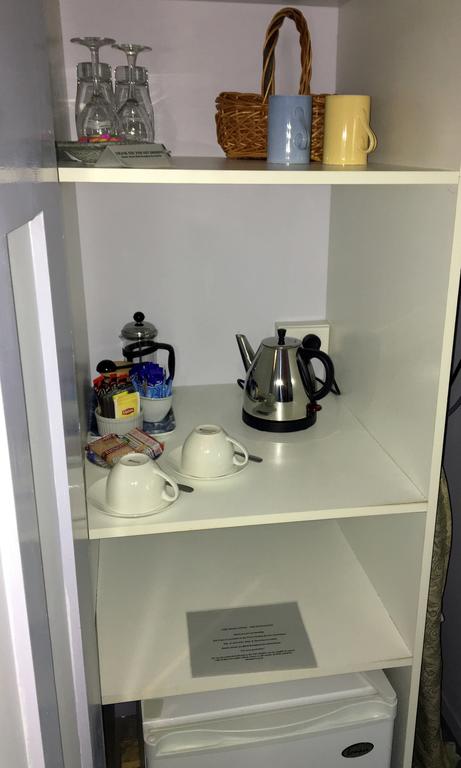 The Chalet Guesthouse And Studio - Stayed 3