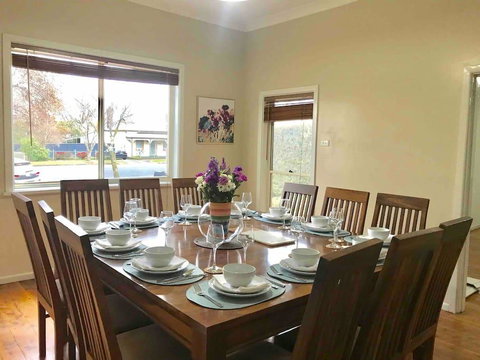 The Entertainer - Downtown Orange, Sleeps 11 - Stayed 0