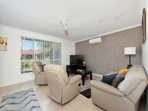 The Fingie @ Fingal Bay - Stayed 3