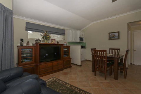 The Good Life B&B - Stays Accommodation 3