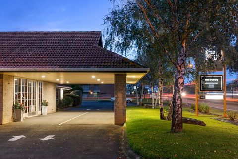 The Henty - Stayed 1