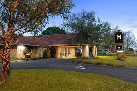 The Henty - Stayed 0