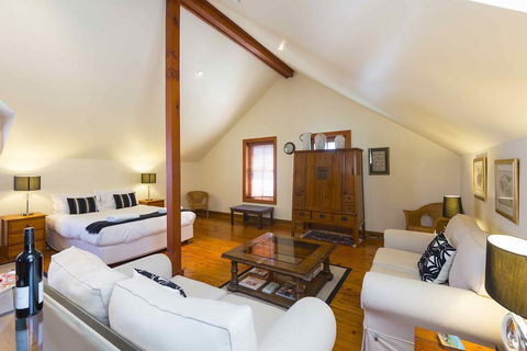 The Mews Studio - Stayed 2