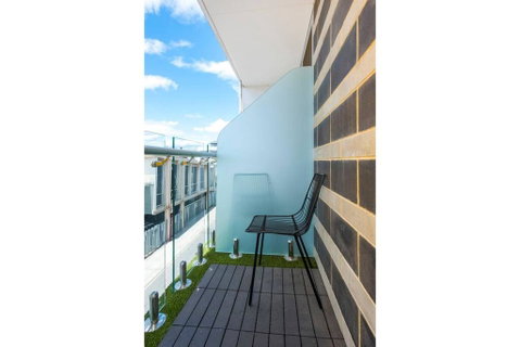 The Nest - Spacious Studio On Newcastle St With Roof Terrace - Stays Accommodation 1