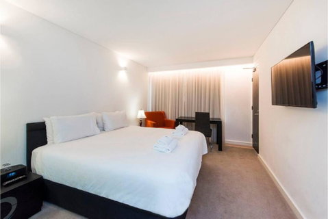 The Nest - Spacious Studio On Newcastle St With Roof Terrace - Stays Accommodation 0
