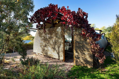 The Nissen - Stayed 1