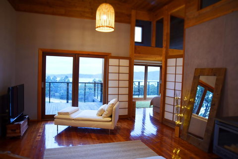 The O Retreat - Stayed 1