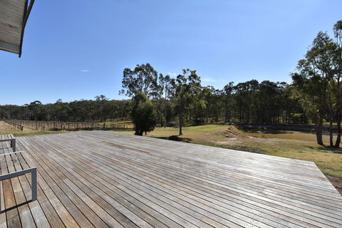The Parson's Vineyard Retreat - Get Amongst The Vineyards In A Historic Home - Stayed 1