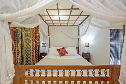 The Retreat - Stayed 2