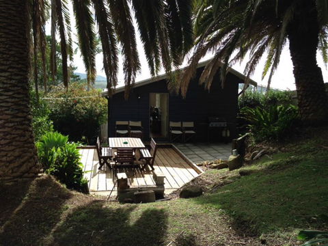 The Tree House, 6 Gowing Street - Stays Accommodation 1