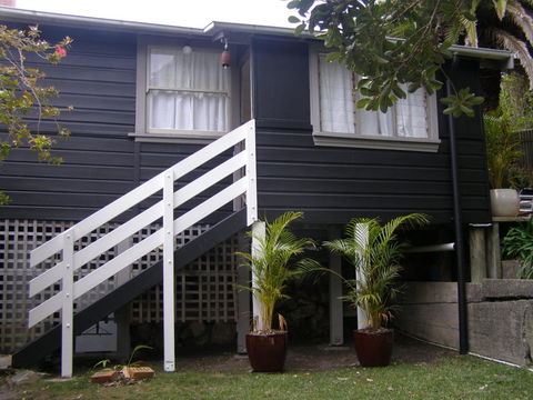 The Tree House, 6 Gowing Street - Stays Accommodation 0