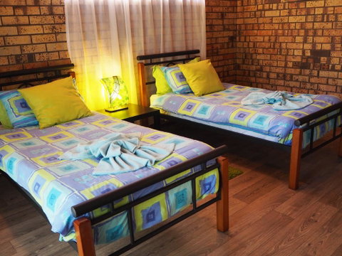 The Treehouse Mandurah - Stays Accommodation 2