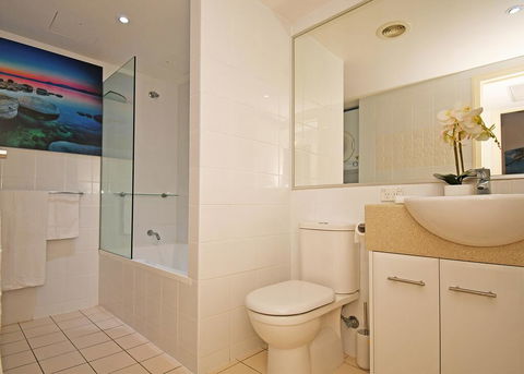 Tingeera Luxury Beachfront Apartments - Stayed 3