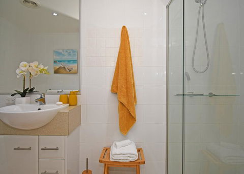 Tingeera Luxury Beachfront Apartments - Stayed 2