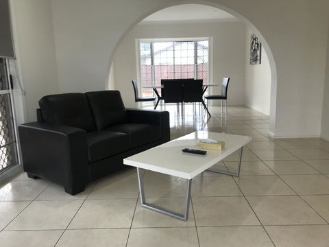 Townsville Wistaria Spacious Home - Stayed 1