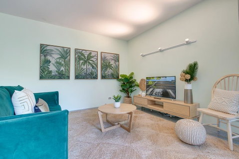 Tranquil Contemporary Hideaway In Hippest Area - Stayed 1