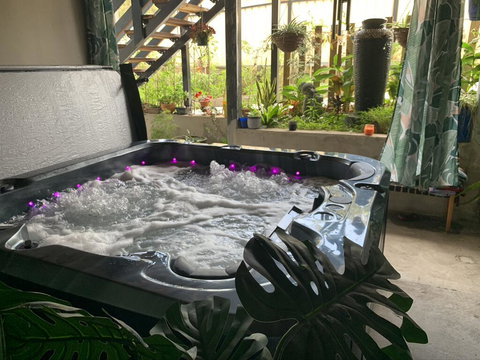 Tranquil Spa Retreat - Stayed 1