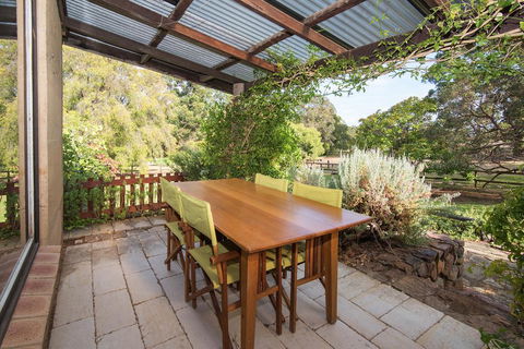 Trastevere Cowaramup Farm House - Stayed 0