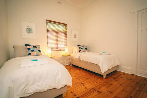 Treasure On Bagot-Free Wifi/Netflix-Close To CBD - Stayed 2