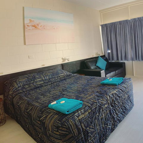 Tropical City Motor Inn - Stayed 3