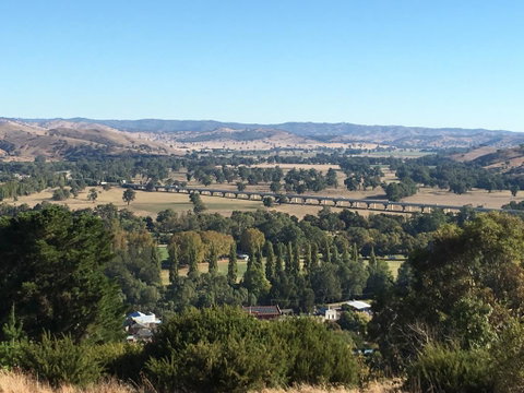 Tuckerbox Motor Inn - Stayed 3
