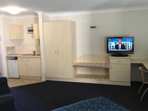 Tuckerbox Motor Inn - Stayed 2