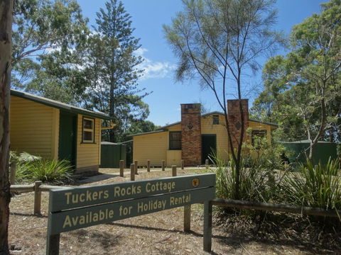 Tuckers Rocks Cottage - Stayed 1