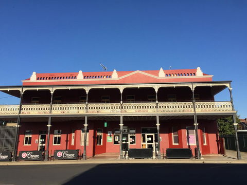 Tumut Star Hotel - Stays Accommodation 0