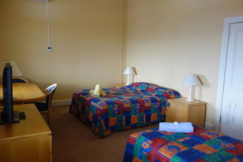 Tumut Star Hotel - Stays Accommodation 3