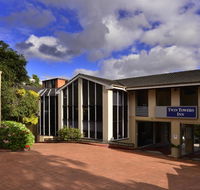 Twin Towers Inn - Stays Accommodation