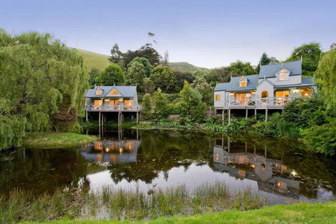 TWISTED WILLOW - Spa, Fireplace, Couples Retreat - Stayed 0