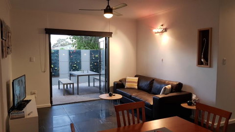 Two Bedroom Garden Apartment - Stayed 1