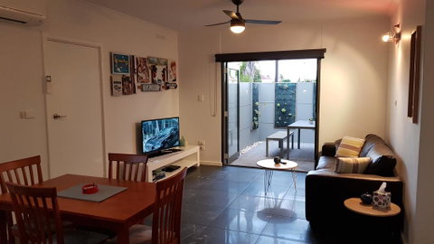 Two Bedroom Garden Apartment - Stayed 2