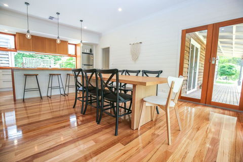 Two Oaks - Stayed 2