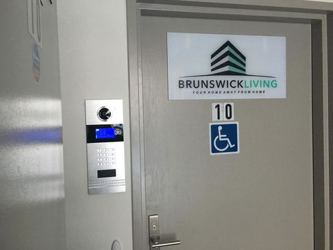 U201 Brunswick Living Brand New Deluxe Balcony Upper Floor Apartment Close To Airport And CBD - Stayed 3