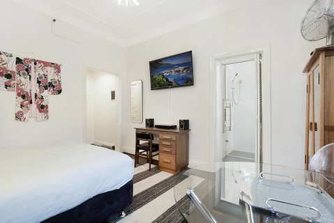 Unbeatably Located Art Deco Surry Hills Studio - Stayed 3