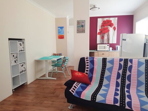 Unique Bouvard Beach House Mandurah - Stays Accommodation 2
