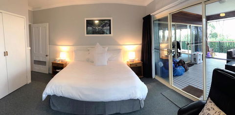 Valley View Luxury Retreat - Stays Accommodation 2