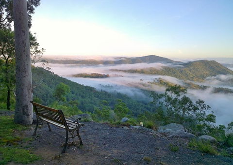 Valley View Luxury Retreat - Stays Accommodation 3