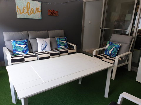 Venetian Canal Apartment-Close To Beaches And Marina - Stays Accommodation 3